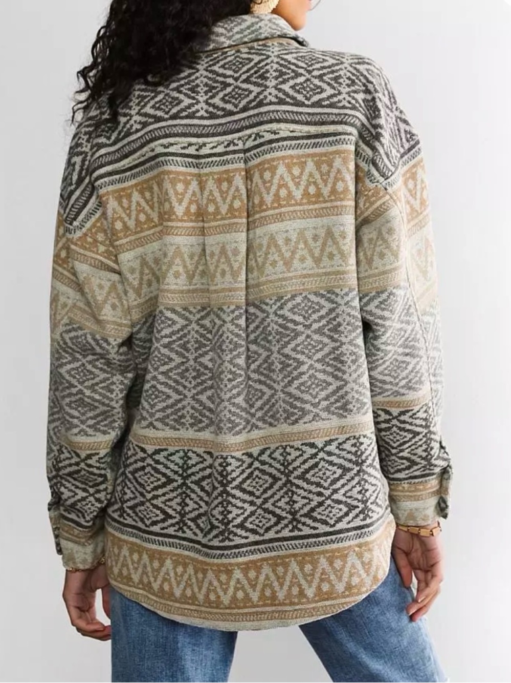 Mystree Women’s Brushed Knit Aztec Bohemian Printed Shacket Jacket
• Size Small - Picture 2 of 7